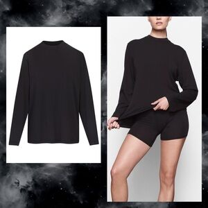 SKIMS Black Long Sleeve Tee
